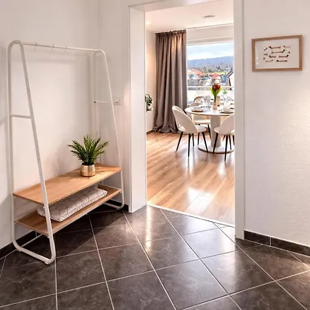 Penthouse Mit Deisterblick & Balkon Appartement *