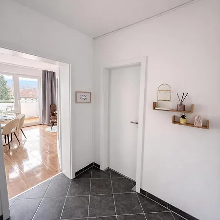 Apartamento Penthouse Mit Deisterblick & Balkon *